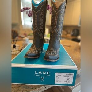Lane Cowboy Boots